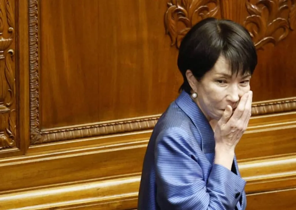 高市早苗総理大臣支持率を下げる写真